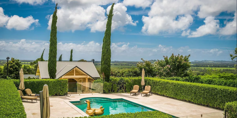 aussiebucketlist.com.au - Byron Bay Estate - 1