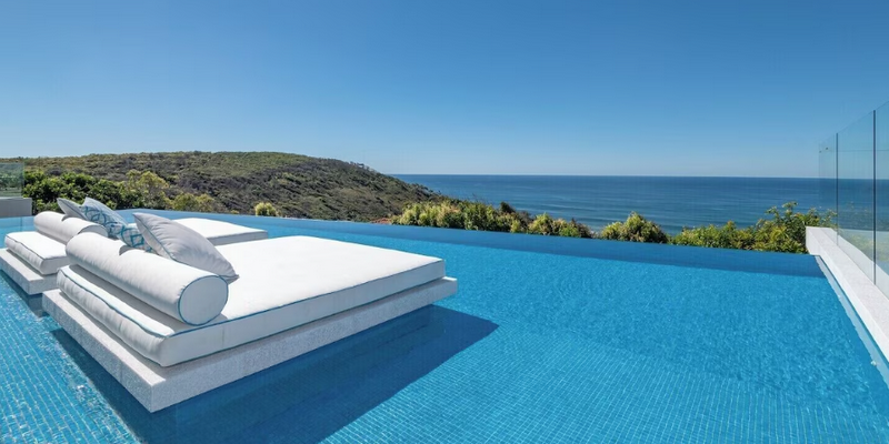 aussiebucketlist.com.au - Azure Luxury Holiday Home - 1