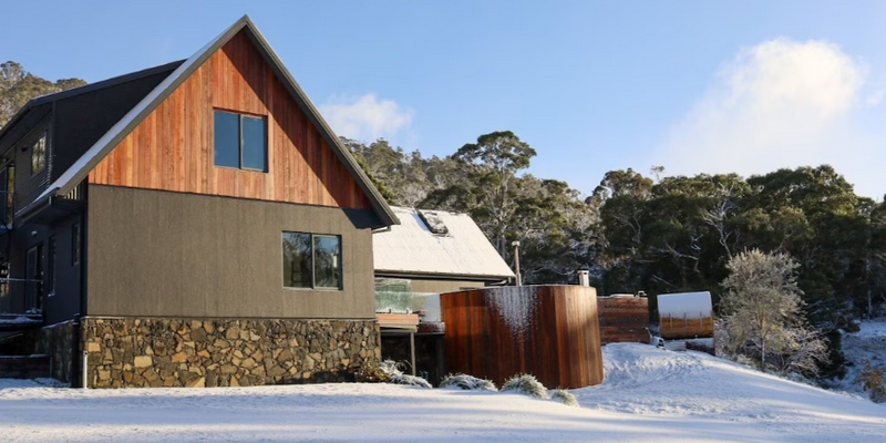 aussiebucketlist.com.au - Jimmy Doo Snow Lodge - 3
