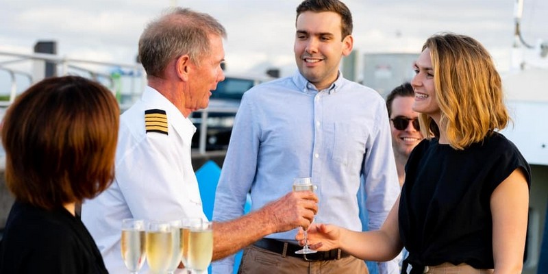 aussiebucketlist.com.au - Cairns City Sights & Dinner Cruise - 8