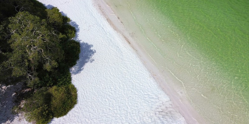 aussiebucketlist.com.au - Lake Birrabeen - 1