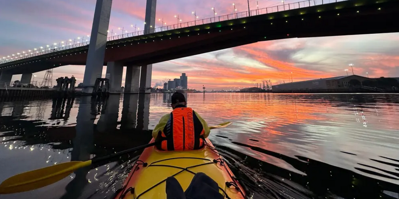 aussiebucketlist.com.au - Melbourne Moonlight Kayak Tour - 1