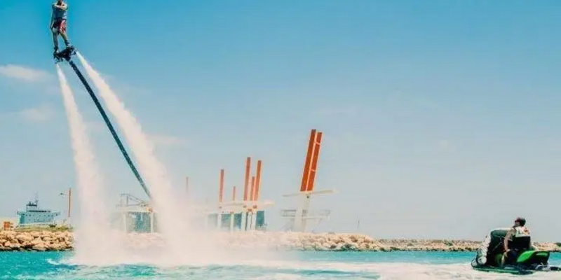 aussiebucketlist.com.au - Geraldton Flyboarding  - 1