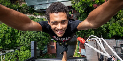 Skypark Cairns Bungy Jumping and Giant Swing