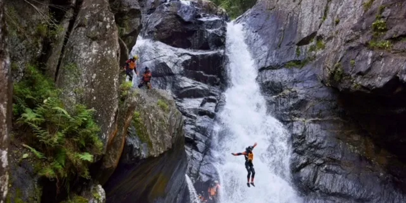 aussiebucketlist.com.au - Crystal Cascades Canyoning Tour - 9