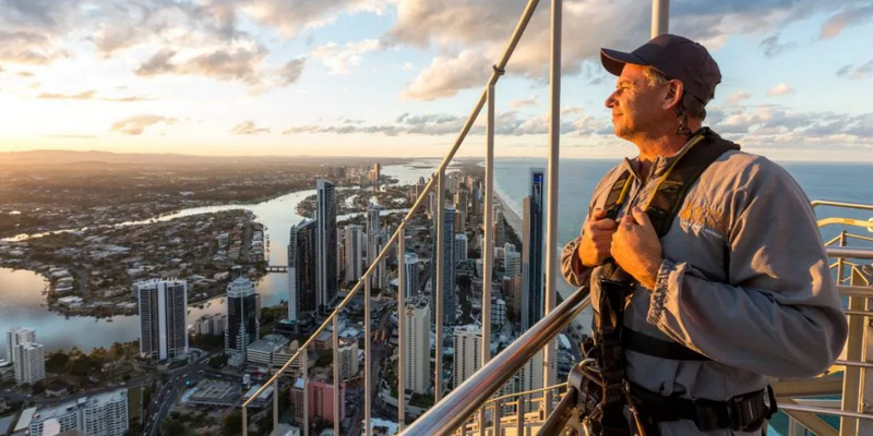 aussiebucketlist.com.au - SkyPoint Twilight Climb - 2