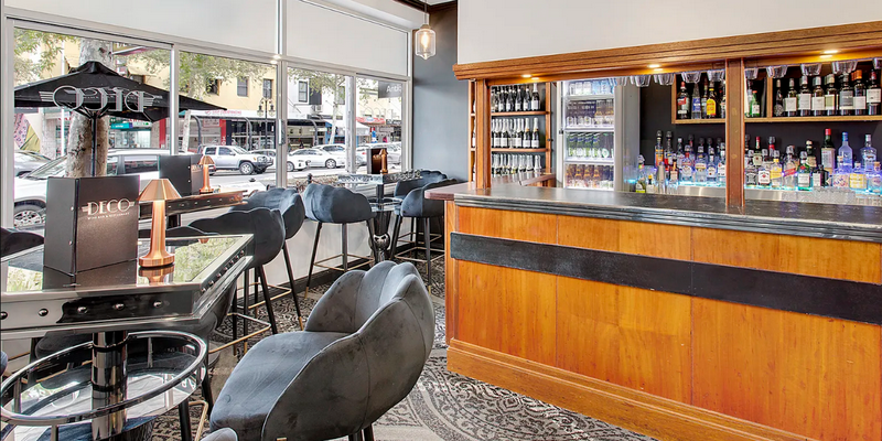 aussiebucketlist.com.au - DECO Wine Bar & Restaurant - 9