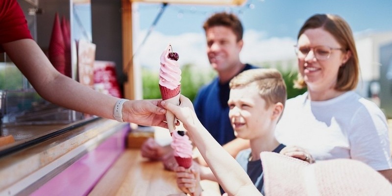 aussiebucketlist.com.au - Cherry Picking Coldstream - 6