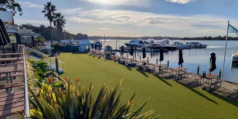 aussiebucketlist.com.au - The Metung Hotel  - 1