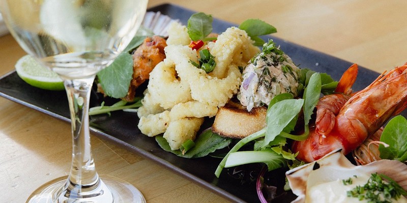 aussiebucketlist.com.au - The Metung Hotel  - 2