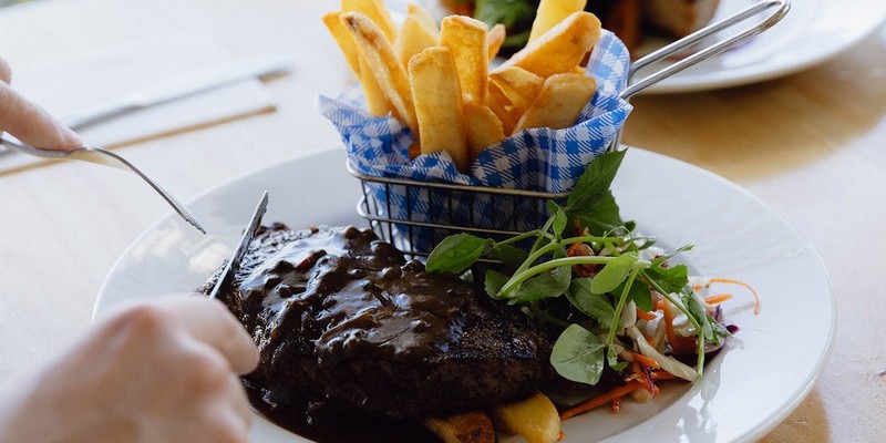 aussiebucketlist.com.au - The Metung Hotel  - 4
