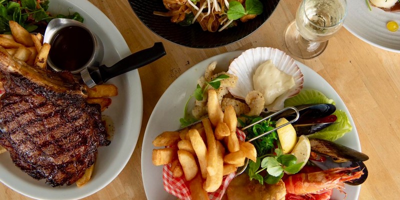 aussiebucketlist.com.au - The Metung Hotel  - 6