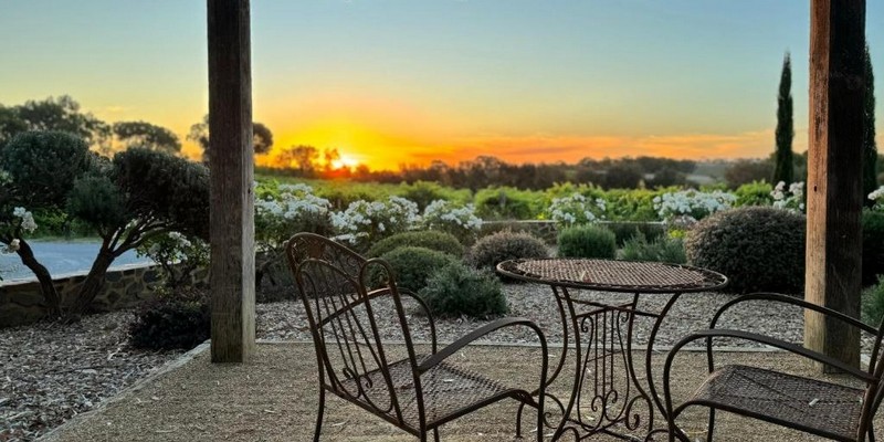 aussiebucketlist.com.au - The Strand at The Vineyard Retreat McLaren Vale - 8