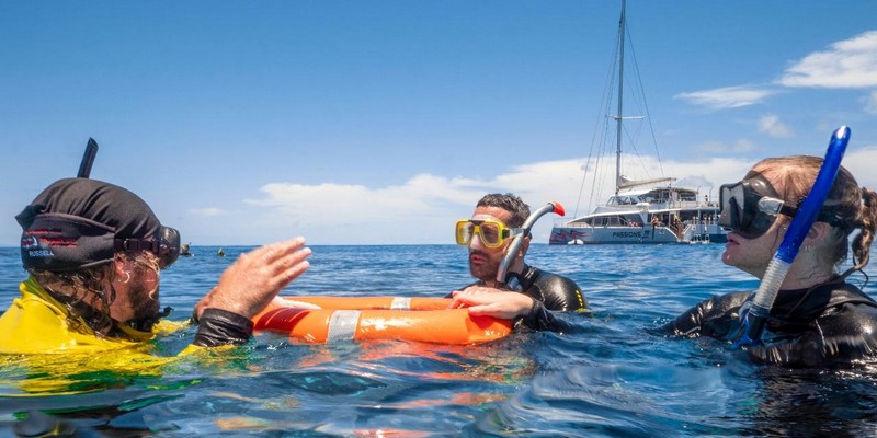 aussiebucketlist.com.au - Fly & Sail Cairns Great Barrier Reef Package - 6