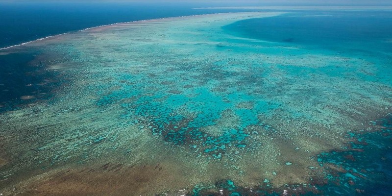 aussiebucketlist.com.au - Fly & Sail Cairns Great Barrier Reef Package - 7