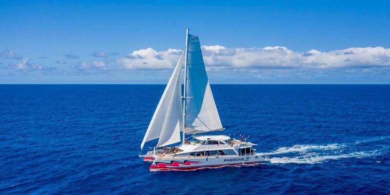 aussiebucketlist.com.au - Fly & Sail Cairns Great Barrier Reef Package - 8