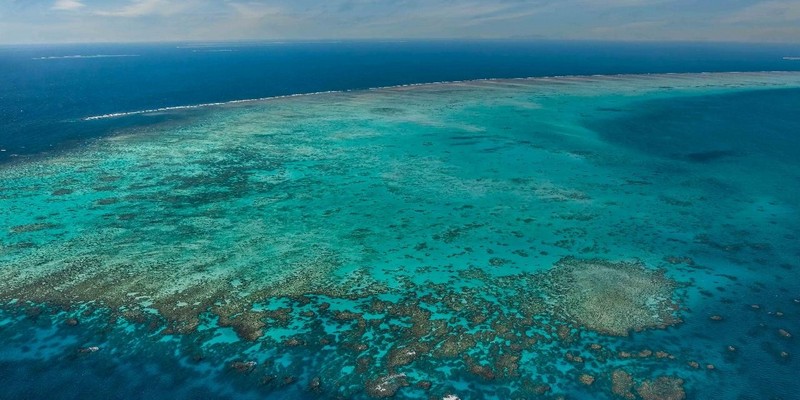 aussiebucketlist.com.au - Fly & Sail Cairns Great Barrier Reef Package - 9