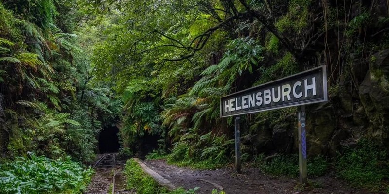 aussiebucketlist.com.au - Helensburgh Glow Worm Tunnel - 4