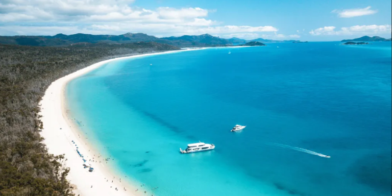 aussiebucketlist.com.au - Whitsundays and Whitehaven Beach Half Day Cruise - 1