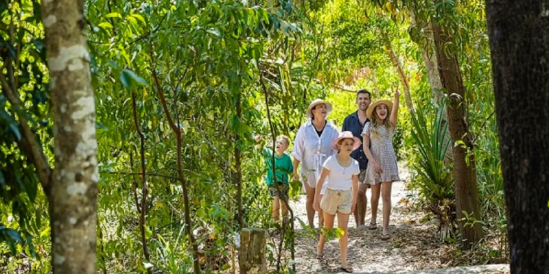 aussiebucketlist.com.au - Whitsundays and Whitehaven Beach Half Day Cruise - 3
