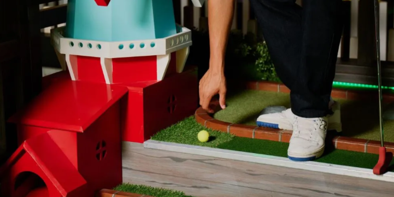 aussiebucketlist.com.au - Holey Moley Mini Golf - Melbourne City - 2