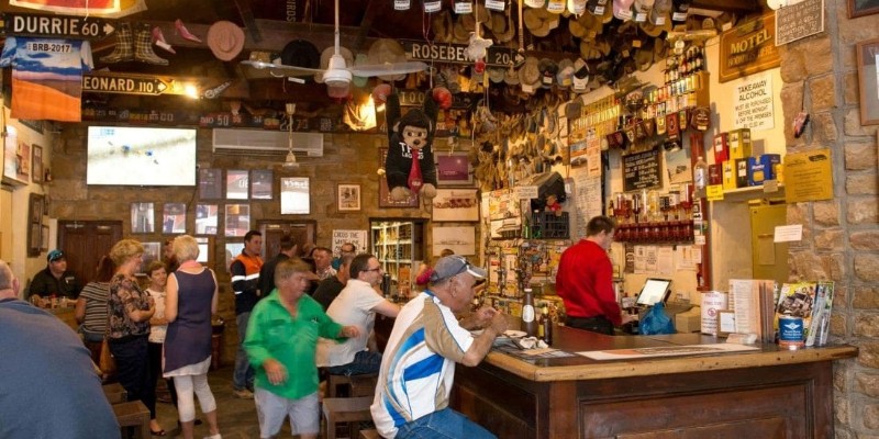 aussiebucketlist.com.au - The Birdsville Hotel - 3