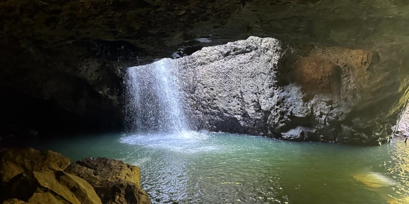 aussiebucketlist.com.au - Natural Bridge (Falls) - 3